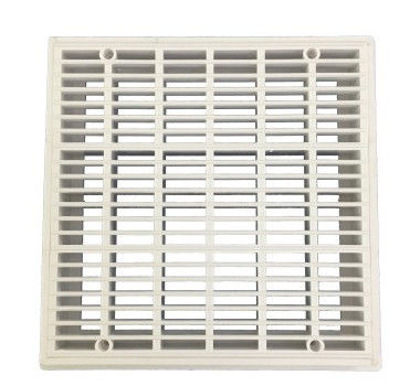 Plastikowa brama spustowa 25x25 CM nad ziemią
