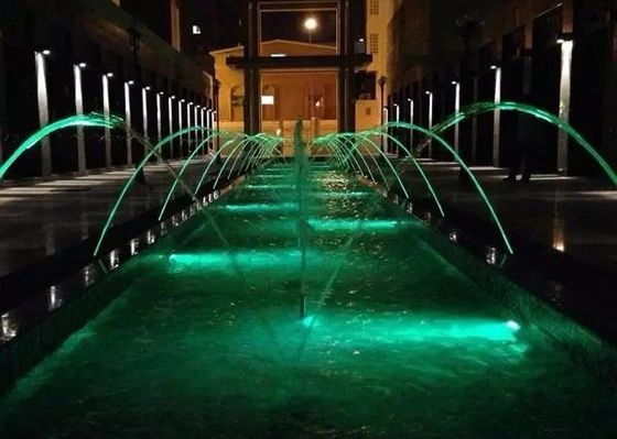 Dysza fontanny laminarnej 6000 L / H 20mm z lampą LED RGB 9W