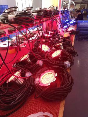 Podwodne wodoodporne oświetlenie LED RGB 35W IP68 do basenu