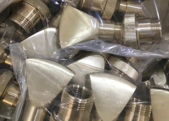 1 "w pełni mosiężny regulowany kierunek strumienia fontanny 14,5 psi ciśnienia